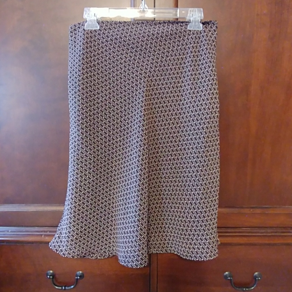 T. Garment Skirt Size 10